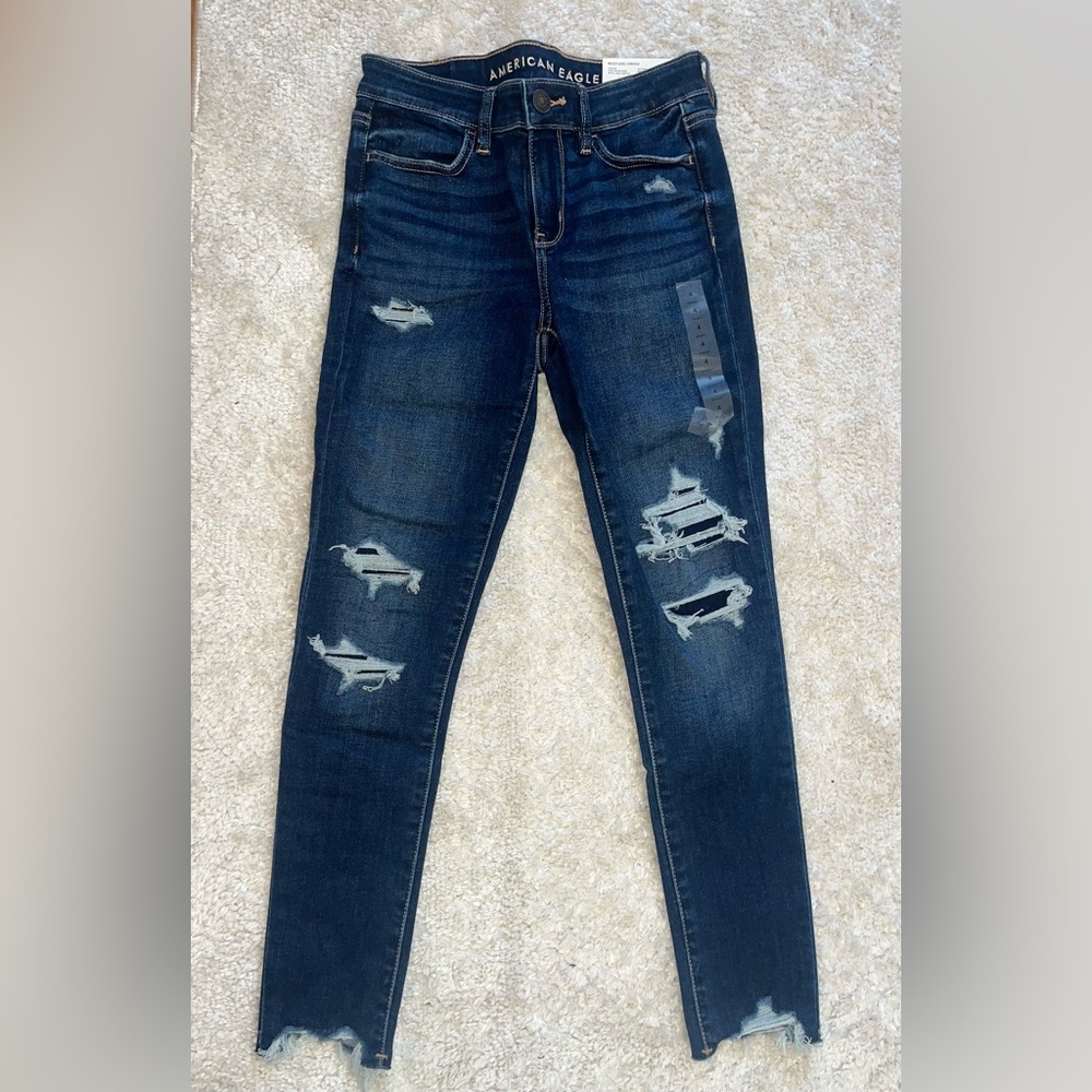 NWT American Eagle Dark Wash ripped jeggings size 4